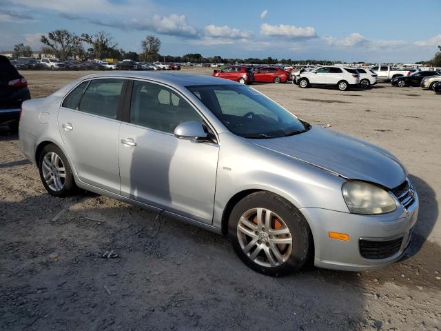 3VWEF71K27M173097 - 2007 VOLKSWAGEN JETTA WOLFSBURG 银色 照片 4