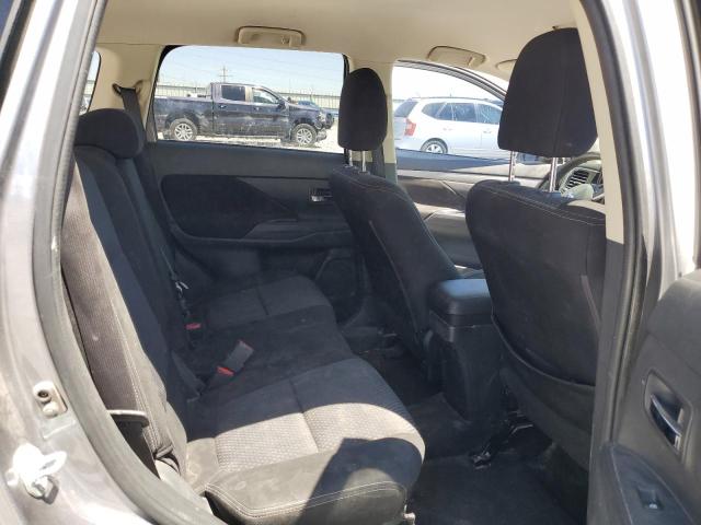 JA4AZ2A36JZ006438 - 2018 MITSUBISHI OUTLANDER ES 银色 照片 11