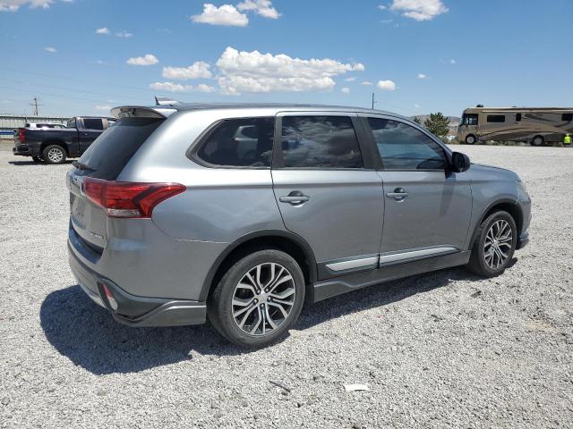 JA4AZ2A36JZ006438 - 2018 MITSUBISHI OUTLANDER ES 银色 照片 3
