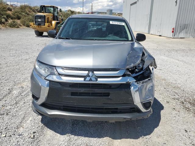 JA4AZ2A36JZ006438 - 2018 MITSUBISHI OUTLANDER ES 银色 照片 5