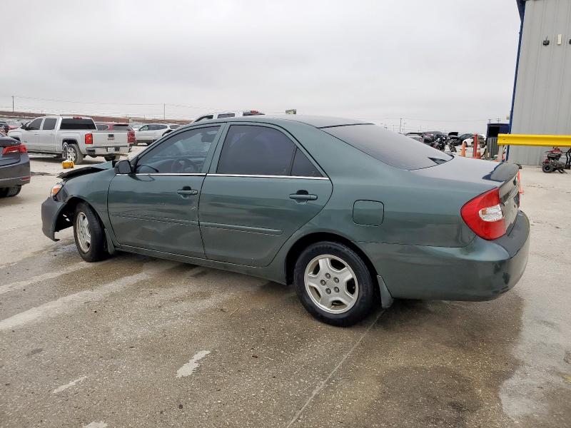 4T1BF32K12U501560 - 2002 TOYOTA CAMRY LE GREEN photo 2
