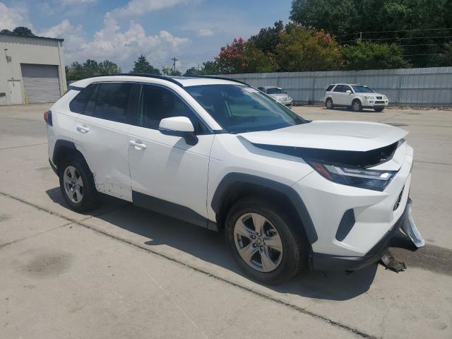 2T3W1RFV8PC242427 - 2023 TOYOTA RAV4 XLE WHITE photo 4