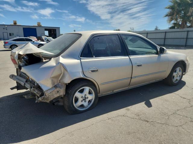 1HGCG1656YA042505 - 2000 HONDA ACCORD EX GOLD photo 3