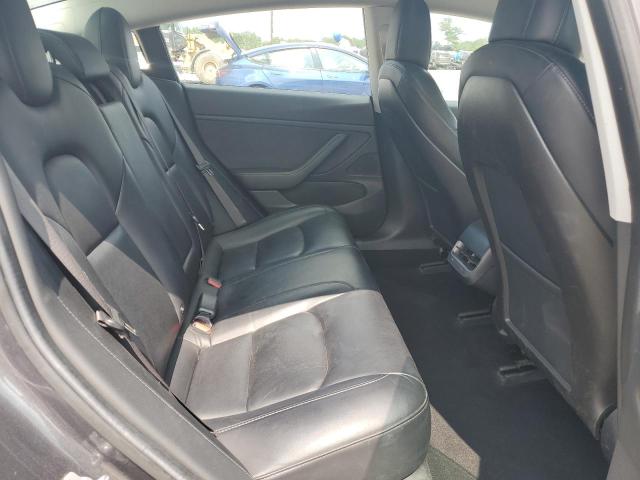 5YJ3E1EBXJF116498 - 2018 TESLA MODEL 3 Gris foto 10