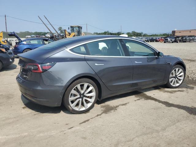 5YJ3E1EBXJF116498 - 2018 TESLA MODEL 3 Gris foto 3
