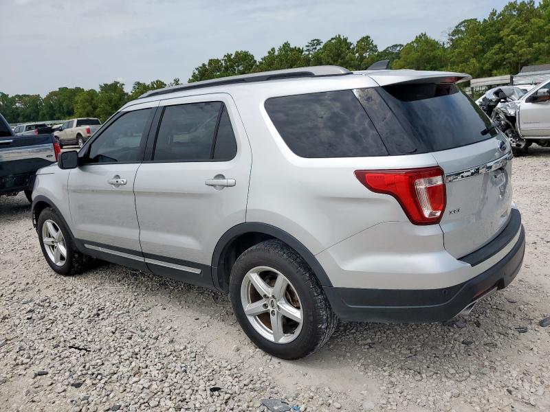 1FM5K7D86JGA97671 - 2018 FORD EXPLORER XLT Сріблястий фото 2