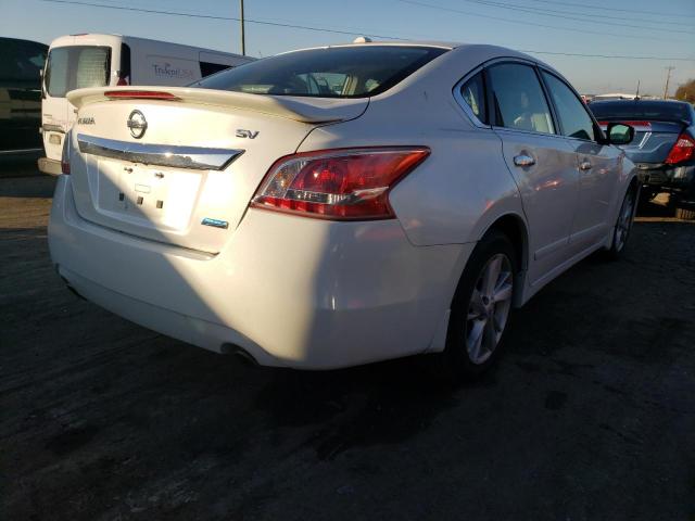 1N4AL3AP3DC224673 - 2013 NISSAN ALTIMA 2.5 WHITE photo 4