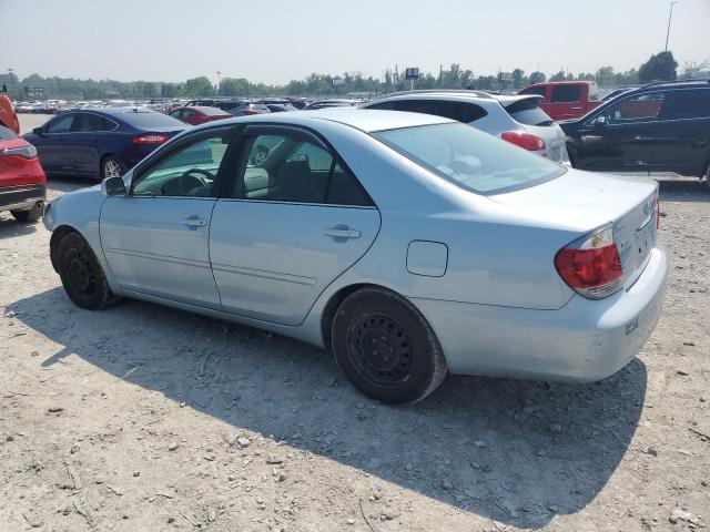 4T1BE32K95U585506 - 2005 TOYOTA CAMRY LE BLUE photo 2