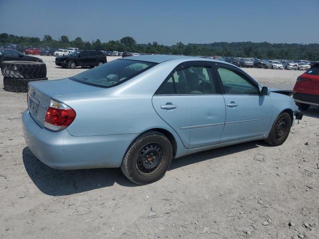 4T1BE32K95U585506 - 2005 TOYOTA CAMRY LE BLUE photo 3