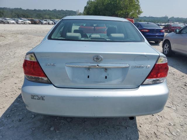 4T1BE32K95U585506 - 2005 TOYOTA CAMRY LE BLUE photo 6