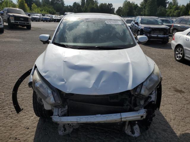 3CZRU6H58JM731945 - 2018 HONDA HR-V EX WHITE photo 5