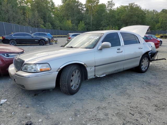 1LNHM83W34Y680209 - 2004 LINCOLN TOWN CAR ULTIMATE SILVER photo 1