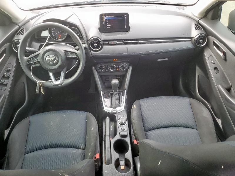 3MYDLBYV1KY514910 - 2019 TOYOTA YARIS L ნაცრისფერი ფოტო 8