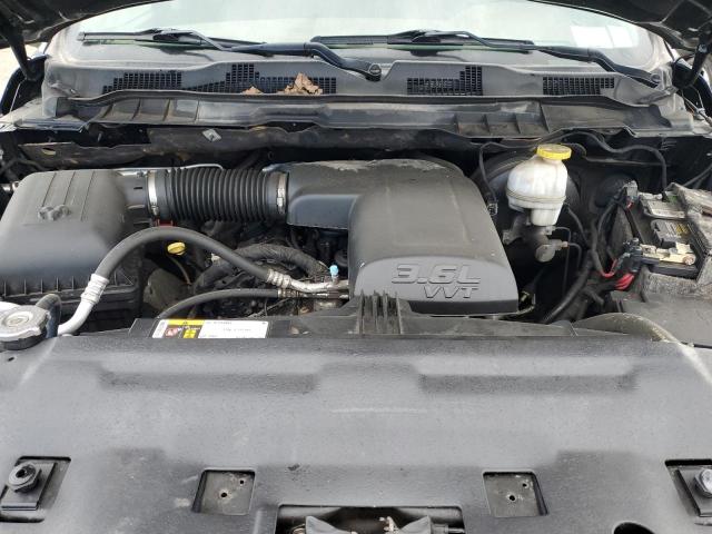 1C6RR7FG4JS327329 - 2018 RAM 1500 ST შავი ფოტო 11