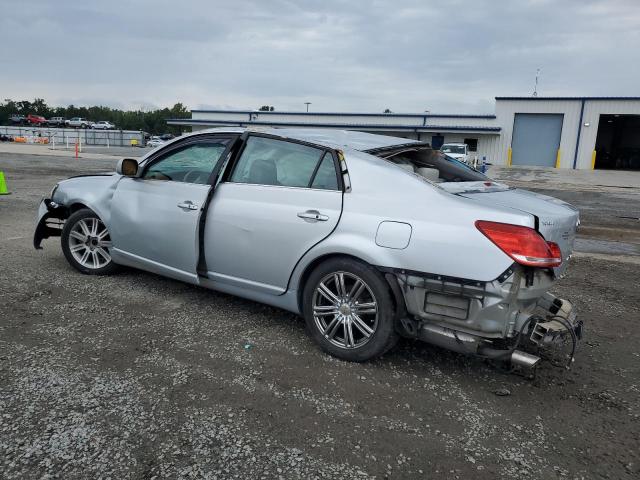 4T1BK36B55U025873 - 2005 TOYOTA AVALON XL GRAY photo 2