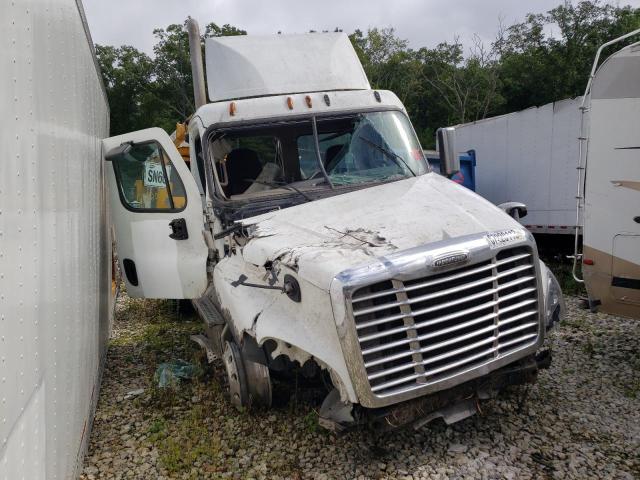 1FUBGEDV2HLJF8409 - 2017 FREIGHTLINER CASCADIA 1 WHITE photo 1