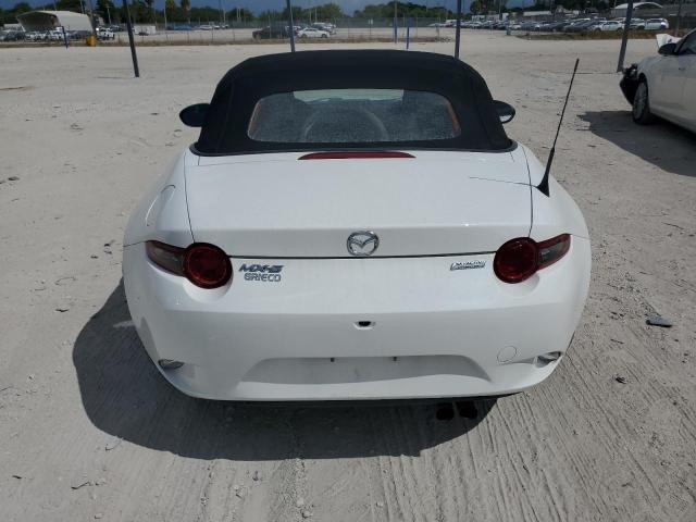 JM1NDAB73K0307465 - 2019 MAZDA MX-5 MIATA SPORT WHITE photo 6