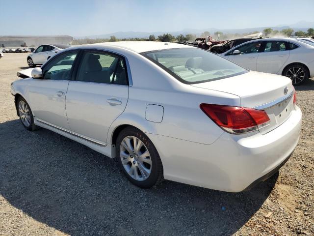 4T1BK3DB3CU450220 - 2012 TOYOTA AVALON BASE WHITE photo 2