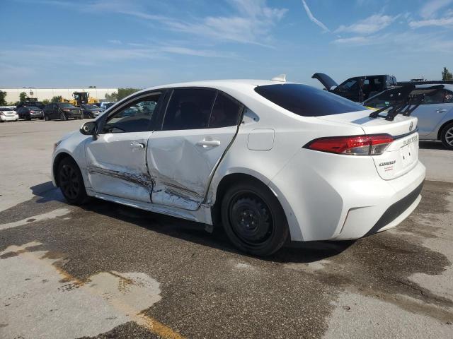 5YFEPMAE4MP258195 - 2021 TOYOTA COROLLA LE WHITE photo 2
