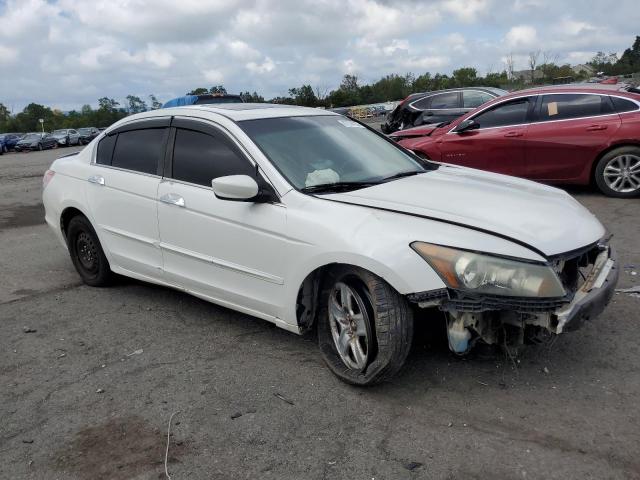 5KBCP3F82AB003901 - 2010 HONDA ACCORD EXL WHITE photo 4