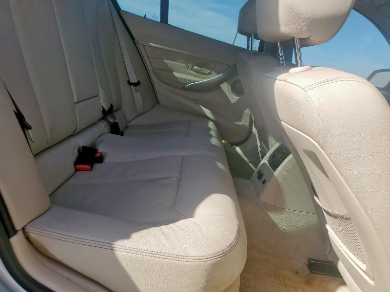 WBA3B9C56DF585718 - 2013 BMW 335XI XI SILVER photo 10