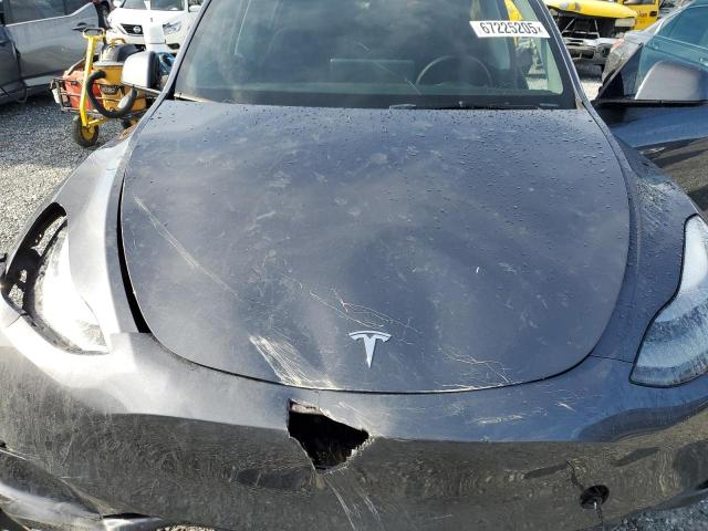 7SAYGDEE2PA201811 - 2023 TESLA MODEL Y GRAY photo 11