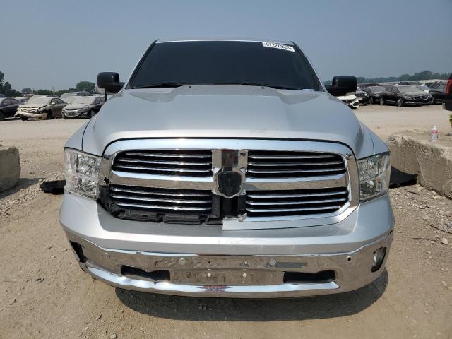 1C6RR7LT9KS545284 - 2019 RAM 1500 CLASSIC SLT Сріблястий фото 5