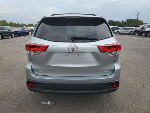 5TDJZRFH9KS620972 - 2019 TOYOTA HIGHLANDER SE SILVER photo 6