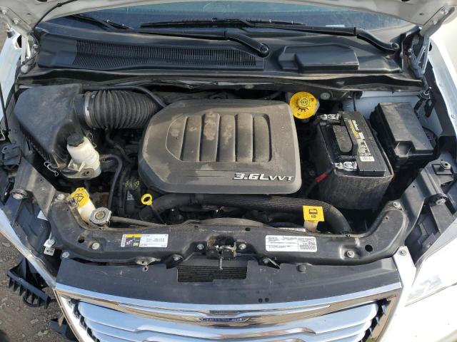 2C4RC1CG7GR208728 - 2016 CHRYSLER TOWN & COU TOURING L WHITE photo 12