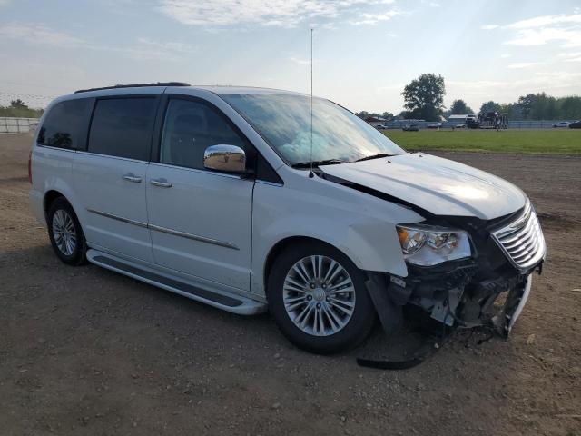 2C4RC1CG7GR208728 - 2016 CHRYSLER TOWN & COU TOURING L WHITE photo 4