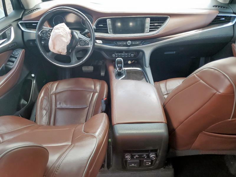 5GAERDKW5JJ241327 - 2018 BUICK ENCLAVE AVENIR WHITE photo 8