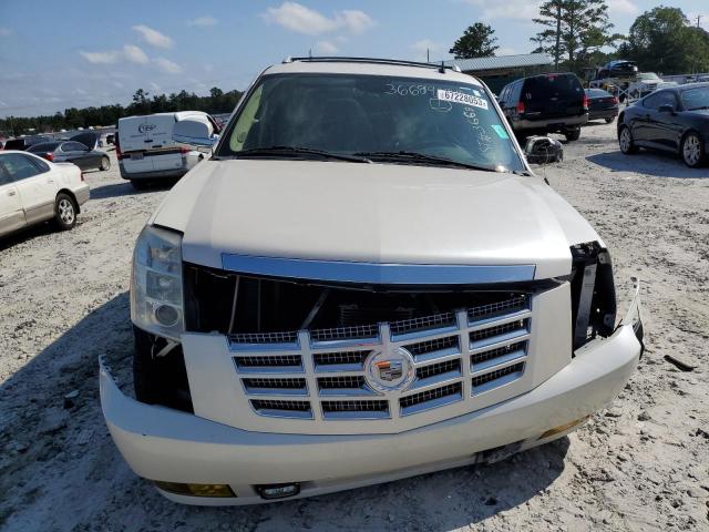 3GYT4NEF7BG331338 - 2011 CADILLAC ESCALADE EXT PREMIUM WHITE photo 5