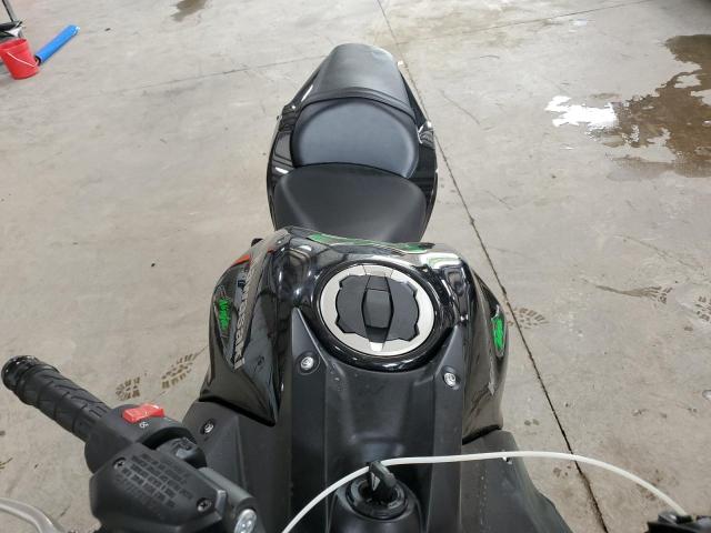 ML5EXER16SDAE5717 - 2025 KAWASAKI EX650 R BLACK photo 5