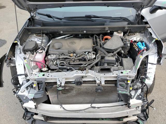 4T3RWRFV6RU123971 - 2024 TOYOTA RAV4 XLE SILVER photo 12