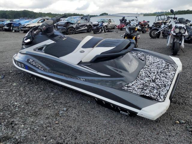 YAMA1623L617 - 2017 YAMAHA VXR1800 AK TWO TONE photo 3