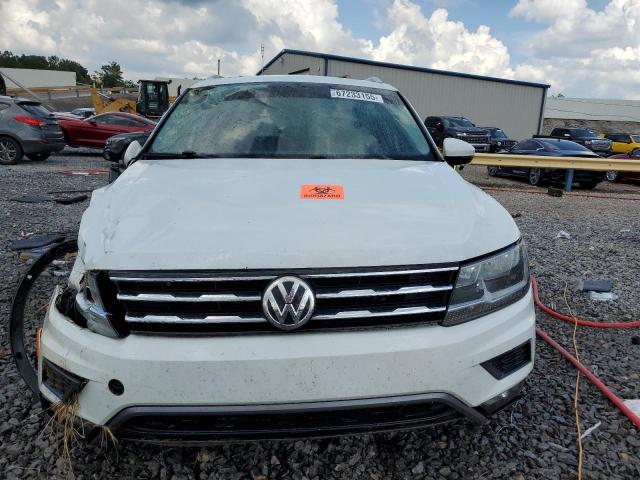 3VV3B7AX5JM090936 - 2018 VOLKSWAGEN TIGUAN SE WHITE photo 5