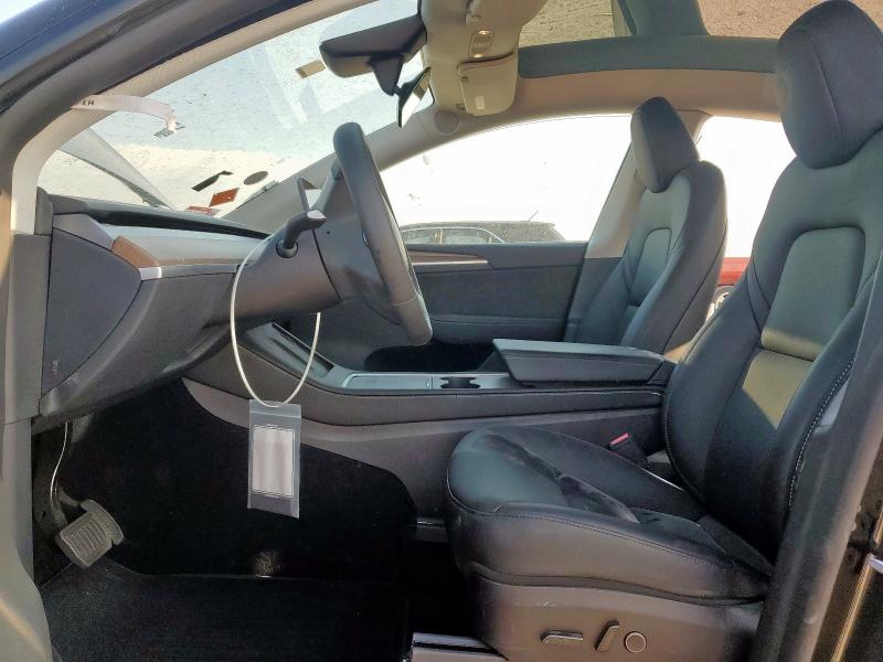 7SAYGAEE1RF192734 - 2024 TESLA MODEL Y Schwarz Foto 7