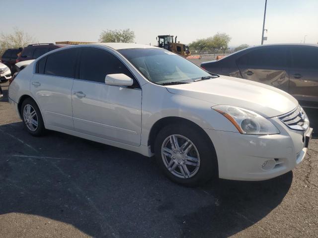 1N4AL2AP6CN450655 - 2012 NISSAN ALTIMA BASE WHITE photo 4