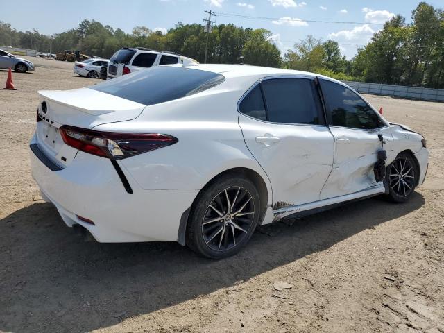 4T1G11AK9NU716201 - 2022 TOYOTA CAMRY SE WHITE photo 3