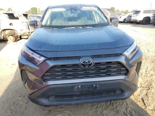 2T3F1RFV5RC425304 - 2024 TOYOTA RAV4 LE ნაცრისფერი ფოტო 5
