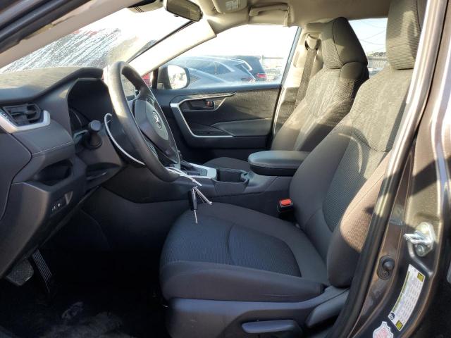 2T3F1RFV5RC425304 - 2024 TOYOTA RAV4 LE ნაცრისფერი ფოტო 7