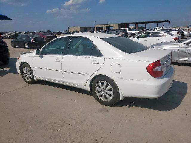 4T1BE32K13U196517 - 2003 TOYOTA CAMRY LE WHITE photo 2