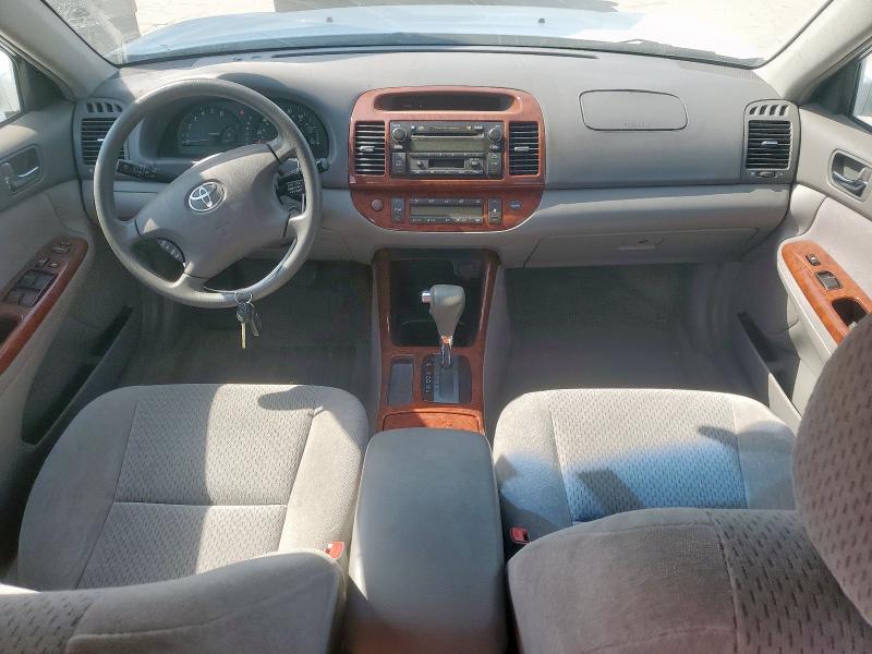 4T1BE32K13U196517 - 2003 TOYOTA CAMRY LE WHITE photo 8