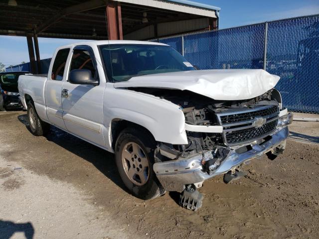 1GCEC19Z57Z192154 - 2007 CHEVROLET SILVERADO C1500 CLASSIC WHITE photo 4