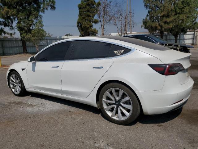 5YJ3E1EA7JF049138 - 2018 TESLA MODEL 3 Սպիտակ լուսանկար 2