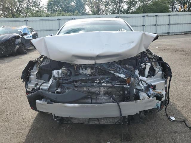 2G4GV5GV8D9202591 - 2013 BUICK REGAL GS SILVER photo 5