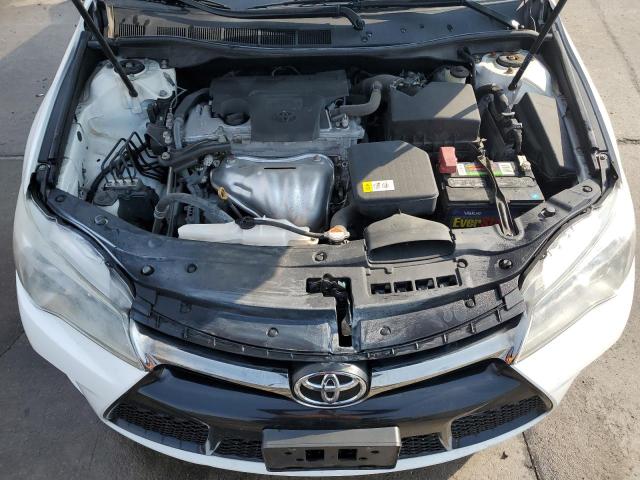4T1BF1FK2GU265166 - 2016 TOYOTA CAMRY LE WHITE photo 11