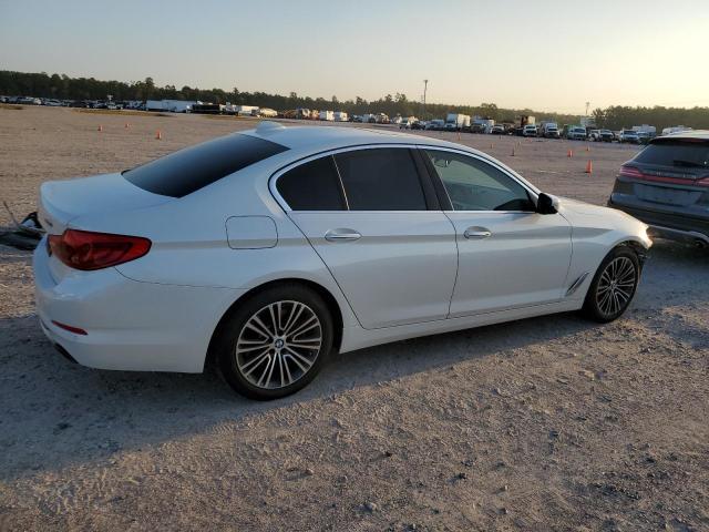 WBAJE7C50JWD52256 - 2018 BMW 540 XI WHITE photo 3