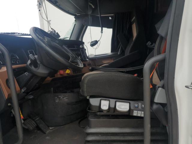 3AKJHHDV9RSUY5944 - 2024 FREIGHTLINER CASCADIA 1 თეთრი ფოტო 5