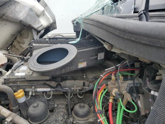 3AKJHHDV9RSUY5944 - 2024 FREIGHTLINER CASCADIA 1 თეთრი ფოტო 7